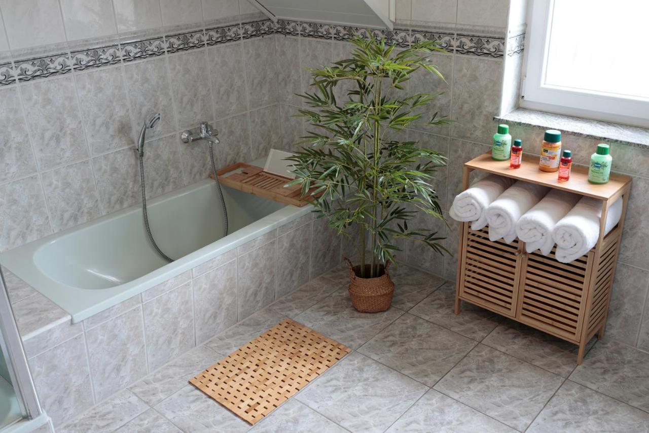 Goldhouse - Sauna, Whirlpool, Switch, Darts & Mehr Андернах Экстерьер фото